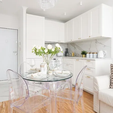 Glam & Modern By Cooee