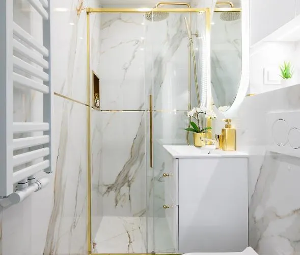 Glam & Modern By Cooee *