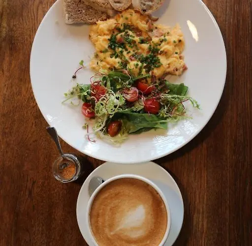 Glam & Modern By Cooee